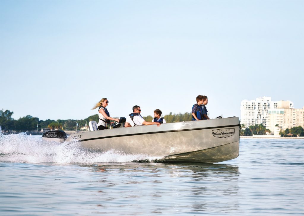Vision Marine Technologies | Volt 180