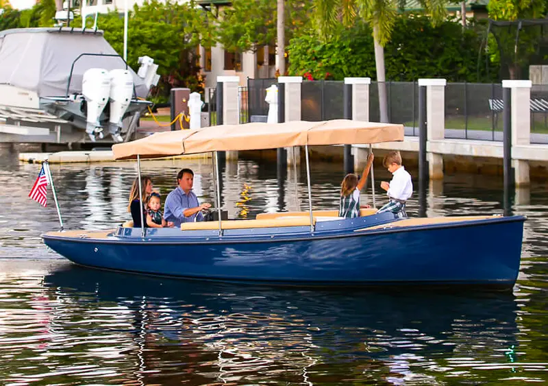 Fantail 217 - Effortless Navigation